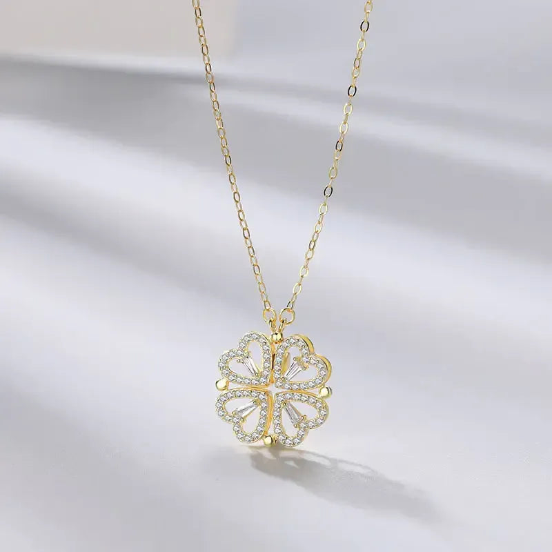 Elegant Clover Necklace - Amelie