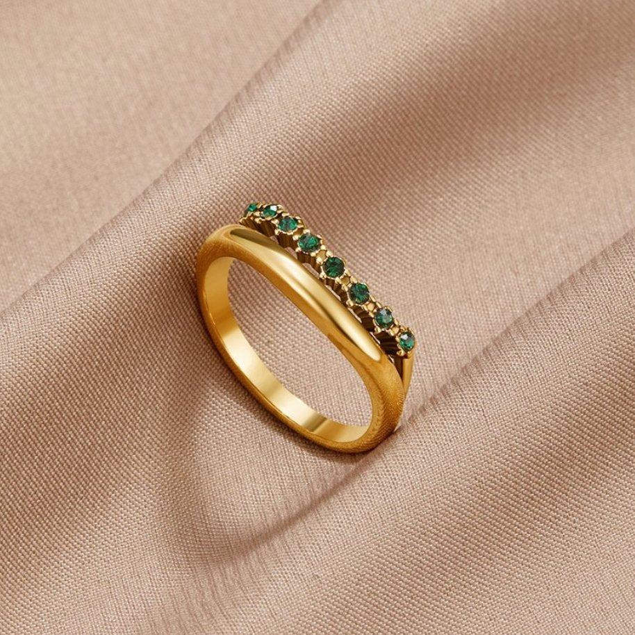 Emerald Stone Band Ring