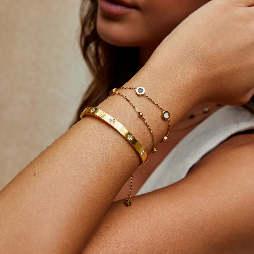Knot Stud Earrings Gold
