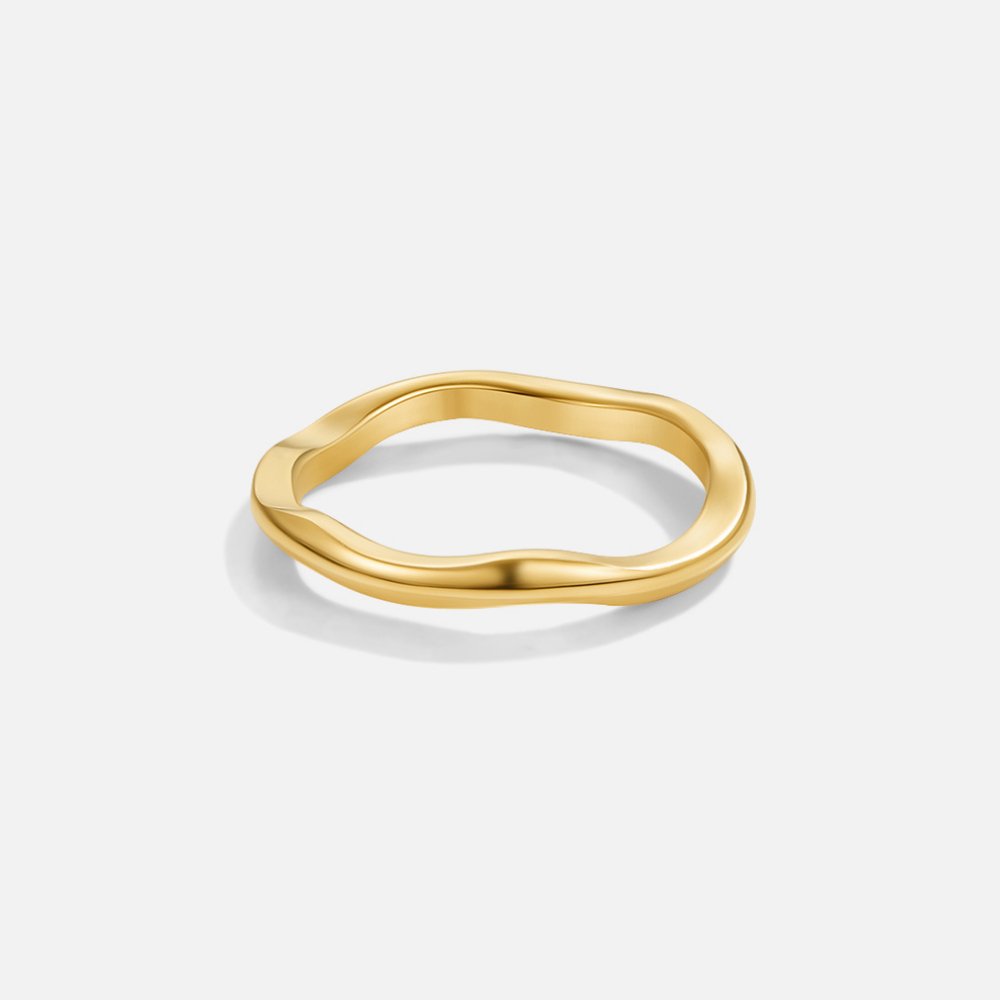 Minimal Gold Wave Ring
