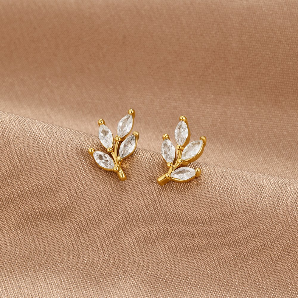Round Stone Gold Ring