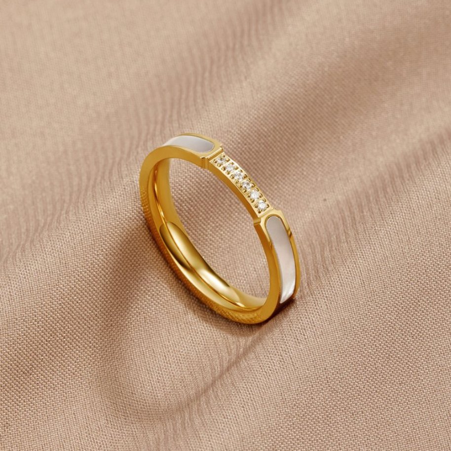 Crystal Inlay Gold Ring