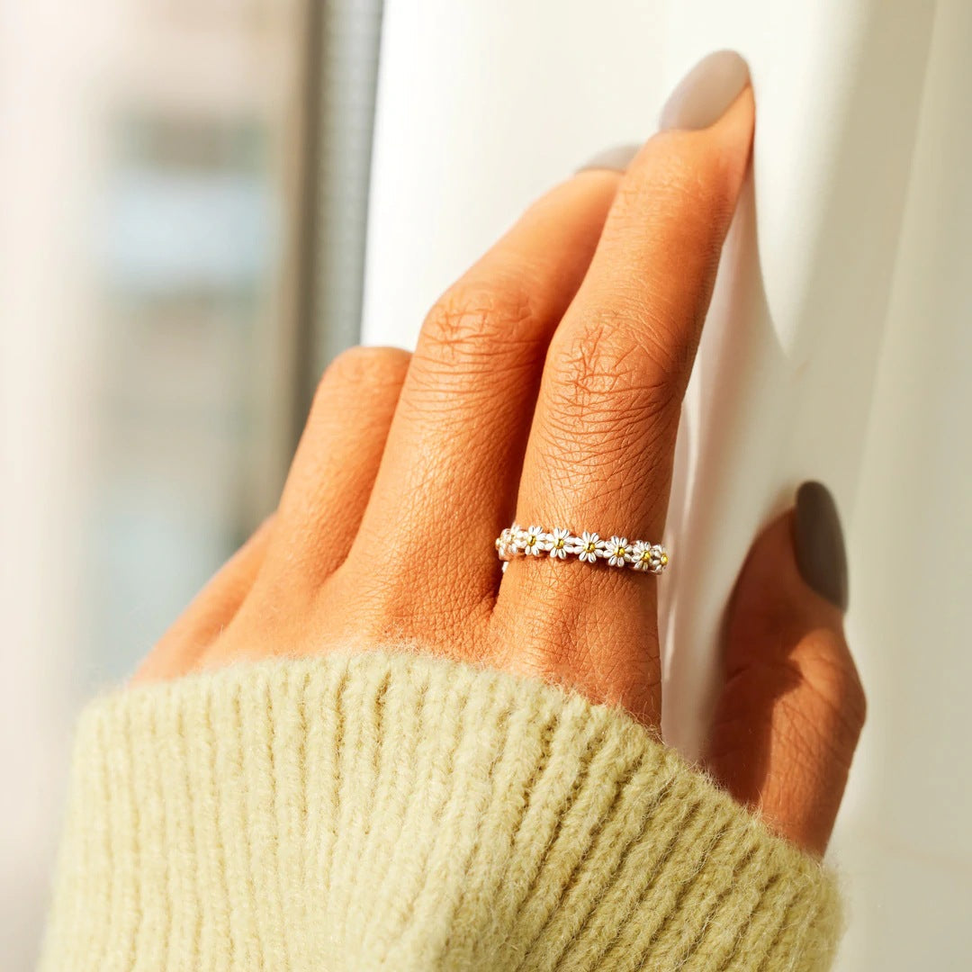 Daisy Flower Ring - Flora