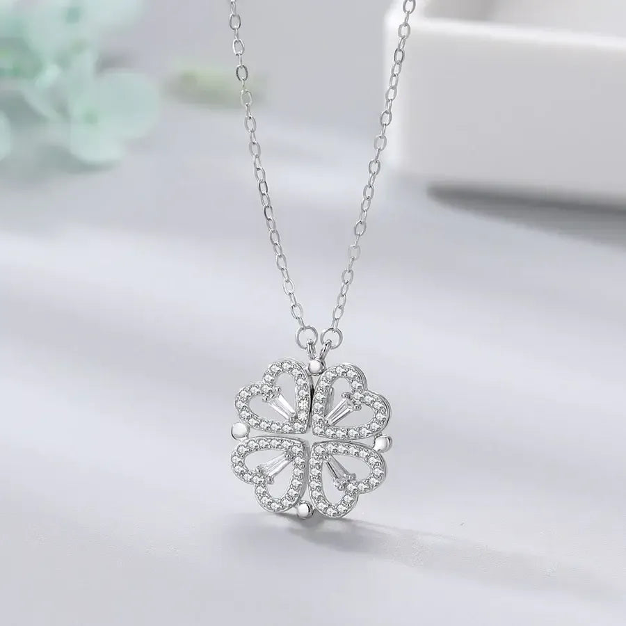 Elegant Clover Necklace - Amelie