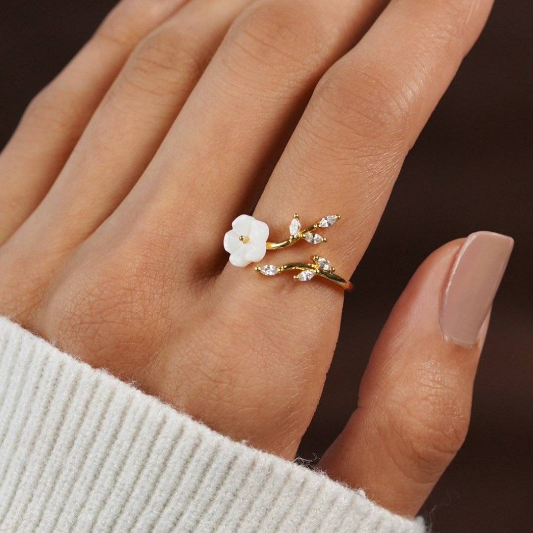 Floral Vine Gold Ring