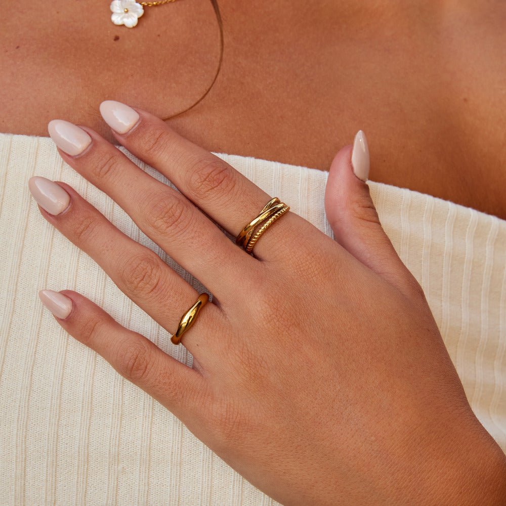 Layered Twisted Ring