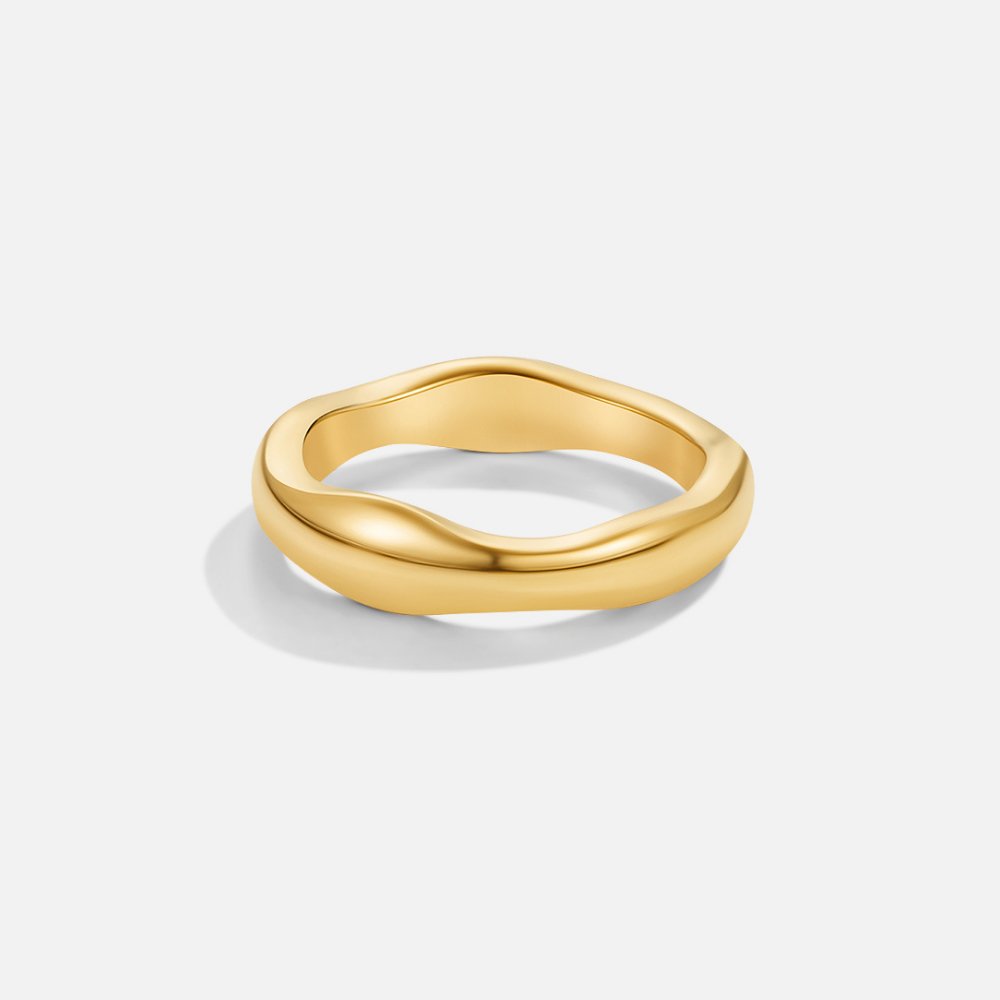 Minimal Gold Wave Ring