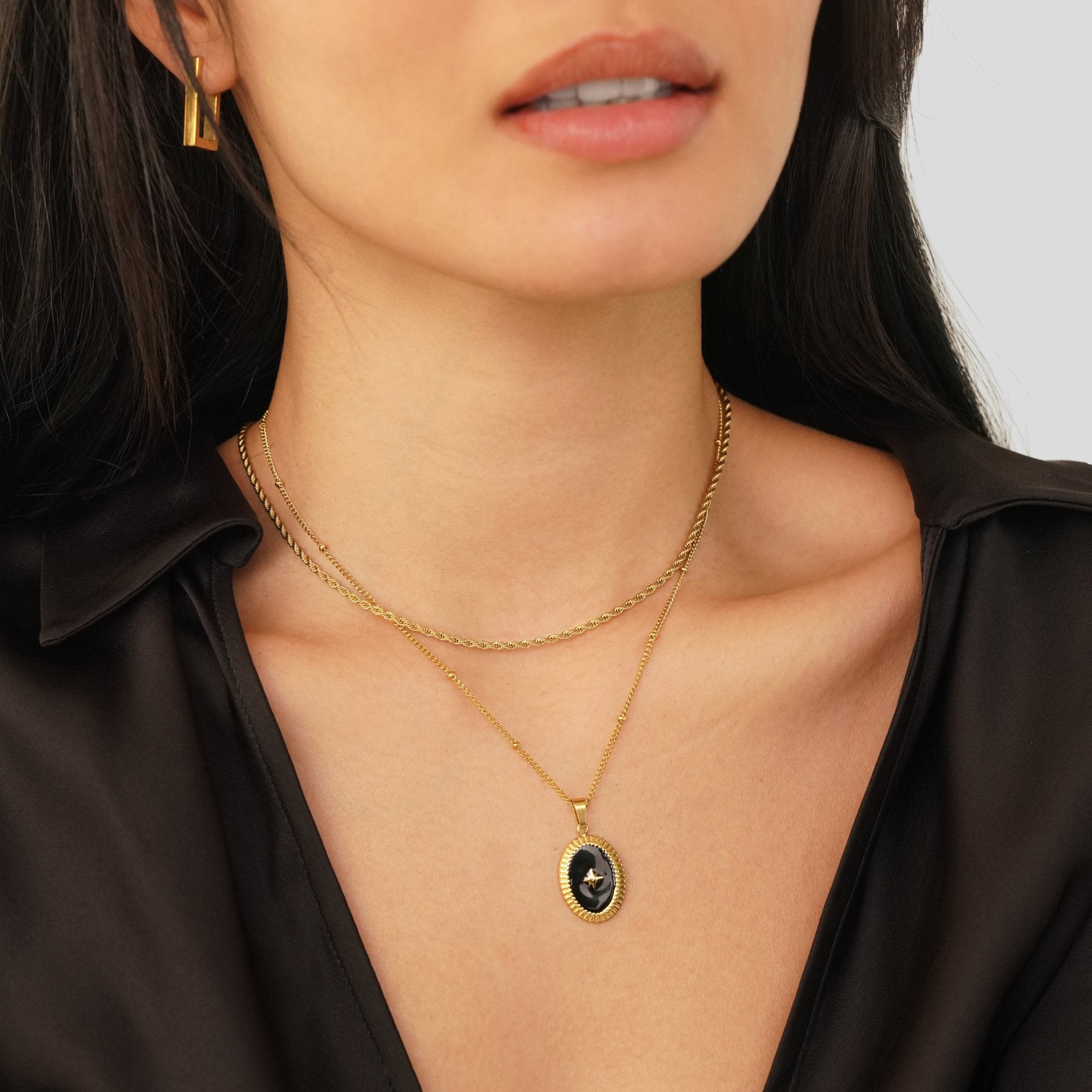 Oval Pendant Necklace