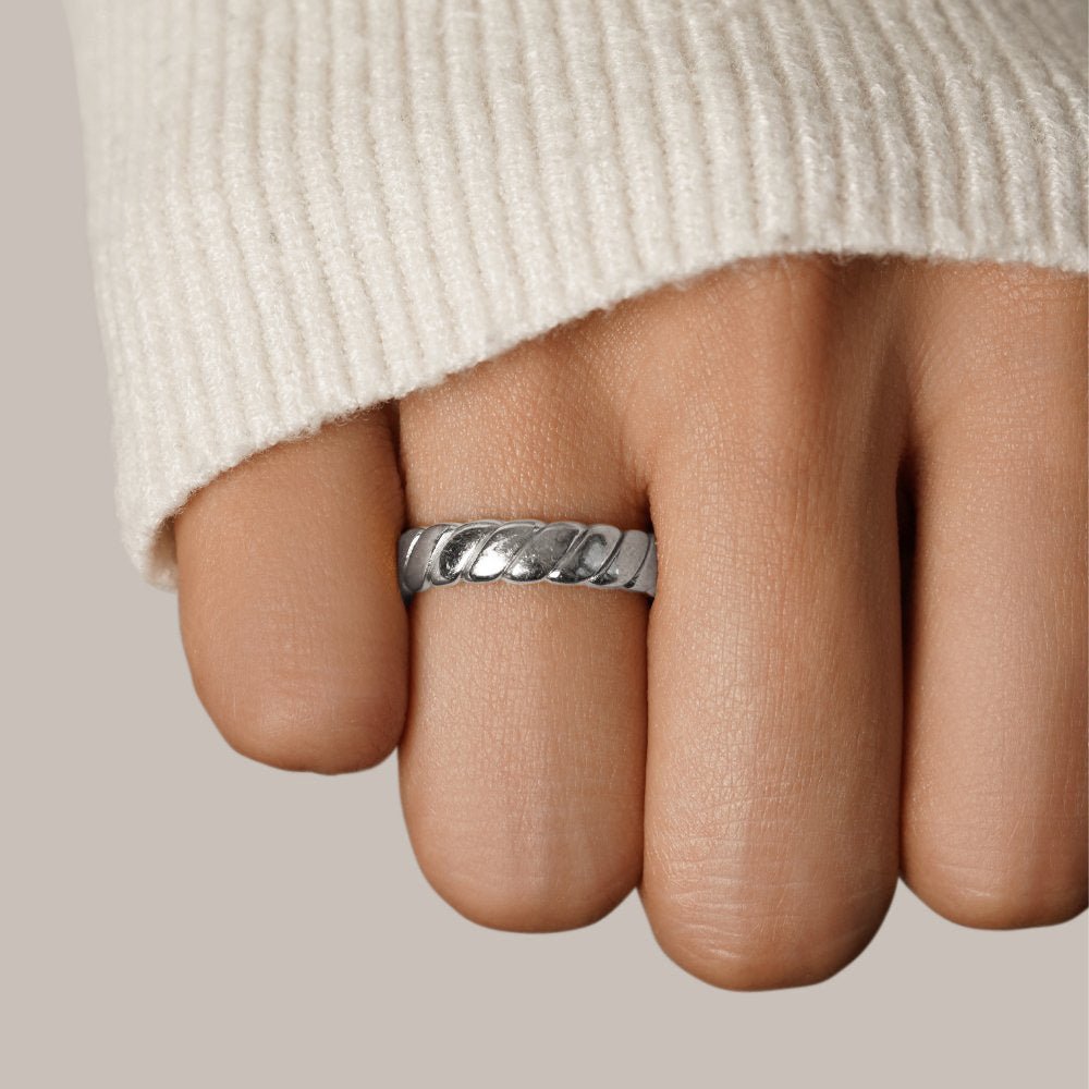 Twisted Silver Band Ring